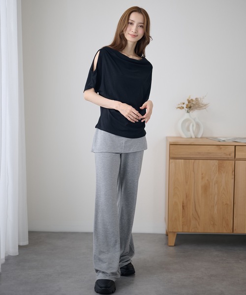 DAYRA(デイラ)の「ドレープ オープンショルダー ドルマン 半袖 カットソー(Tシャツ/カットソー・レディース・ホワイト/ブラック/グレー・FREE)」の4枚目の写真