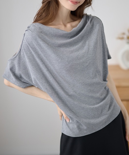 DAYRA(デイラ)の「ドレープ オープンショルダー ドルマン 半袖 カットソー(Tシャツ/カットソー・レディース・ホワイト/ブラック/グレー・FREE)」の10枚目の写真