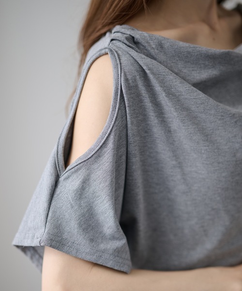 DAYRA(デイラ)の「ドレープ オープンショルダー ドルマン 半袖 カットソー(Tシャツ/カットソー・レディース・ホワイト/ブラック/グレー・FREE)」の22枚目の写真
