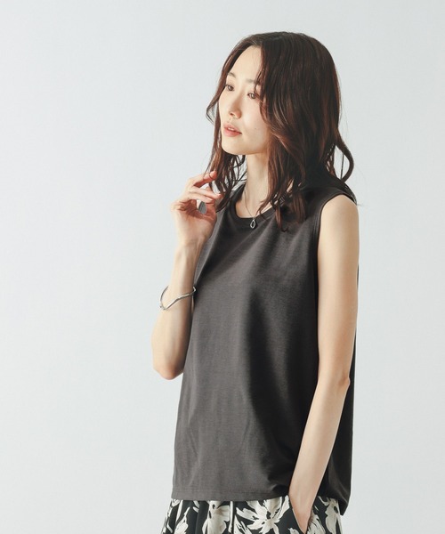 GLOBAL WORK（グローバルワーク）の「Fffit エフィット/冷感ツイルプルオーバーノースリーブ/668257（Tシャツ/カットソー・レディース・ブラック/モカ/チャコールグレー/ホワイト系その他2・LARGE/MEDIUM/X-LARGE/SMALL）」の3枚目の写真