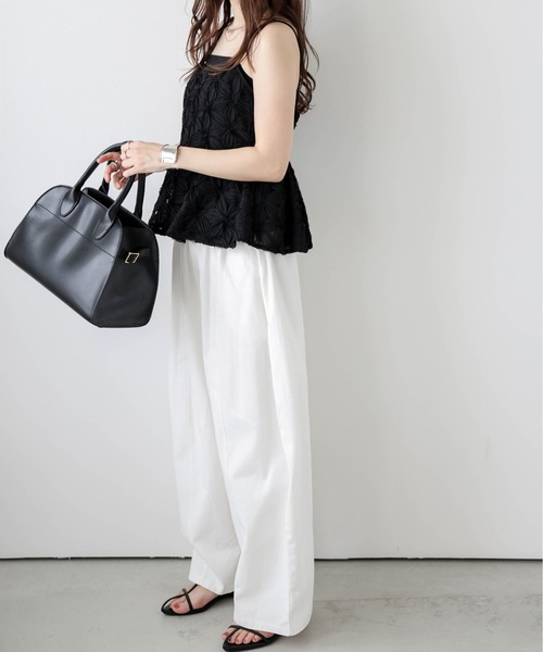 AMELY(エミリー)の「フラワーモチーフチュールキャミソール(キャミソール・レディース・ベージュ/ブラック・フリー)」の10枚目の写真