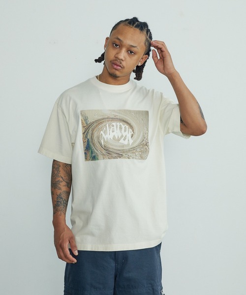 XLARGE(エクストララージ)の「SWIRL S/S TEE(Tシャツ/カットソー・メンズ・ブラック/オフホワイト/ネイビー・XL/L/M/S)」の1枚目の写真