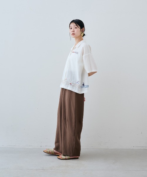 MEDE19F（メデジュウキュウ）の「ＭＥＤＥ１９Ｆ　〈ＭＡＤＥ　ＩＮ　ＩＮＤＩＡ　ＣＯＬＬＥＣＴＩＯＮ〉バカンス刺繍開衿シャツ〈オフホワイト〉（シャツ/ブラウス・レディース・ホワイト系その他・2）」の6枚目の写真