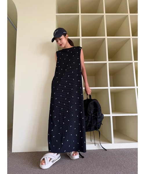 TRUNC(トランクエイティーエイト)の「Smooth Rib Embroidery Dress / スムースリブエンブロイダリードレス(ワンピース・レディース・ブラック/アイボリー・FREE)」の10枚目の写真