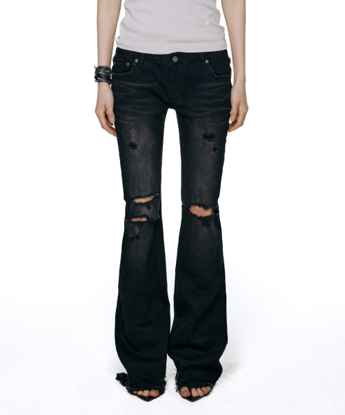 ROCKCAKE(ロックケーキ)の「Layne Low Rise Bootcut Jeans - Black(デニムパンツ・レディース・その他・SMALL/MEDIUM)」の1枚目の写真