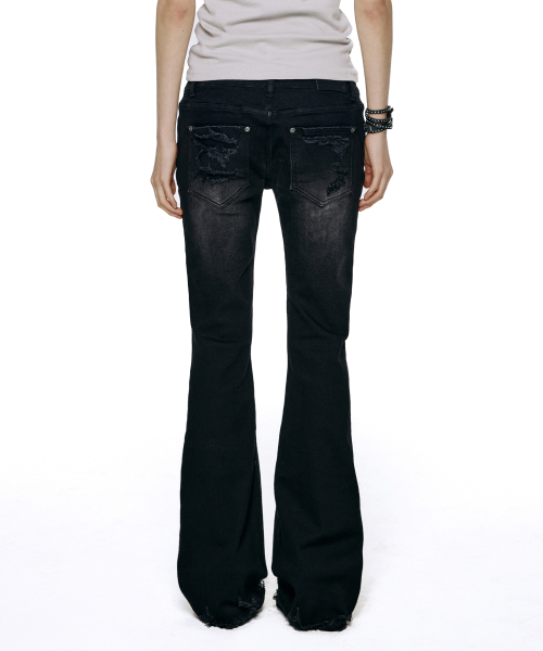 ROCKCAKE(ロックケーキ)の「Layne Low Rise Bootcut Jeans - Black(デニムパンツ・レディース・その他・SMALL/MEDIUM)」の3枚目の写真