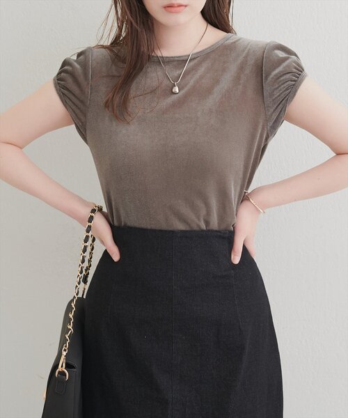 natural couture(ナチュラルクチュール)の「パフキャップスリーブT(Tシャツ/カットソー・レディース・ブラック/グレー/オフホワイト/ブラウン・FREE)」の16枚目の写真