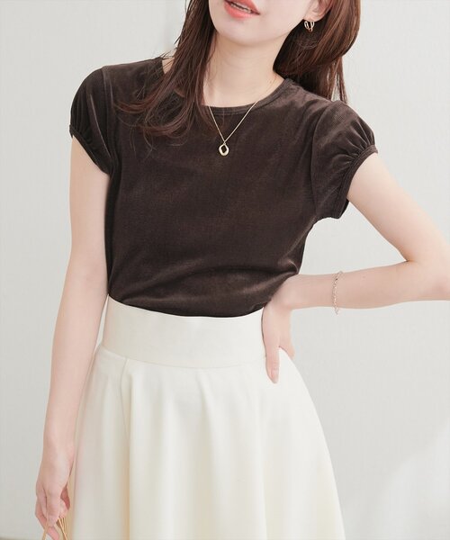 natural couture(ナチュラルクチュール)の「パフキャップスリーブT(Tシャツ/カットソー・レディース・ブラック/グレー/オフホワイト/ブラウン・FREE)」の19枚目の写真