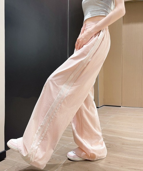 Miniministore(ミニミニストア)の「ワイドパンツ 配色 サイドライン 春夏(スラックス・レディース・アイボリー/ネイビー/ライトブルー/ベビーピンク・M/L)」の1枚目の写真