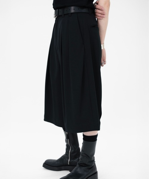 LAPIIS(ラピス)の「MISTO GABARDINE 4TUCK WIDE SHORT TROUSERS(スラックス・メンズ・ダークブラウン/ブラック・M/L)」の13枚目の写真
