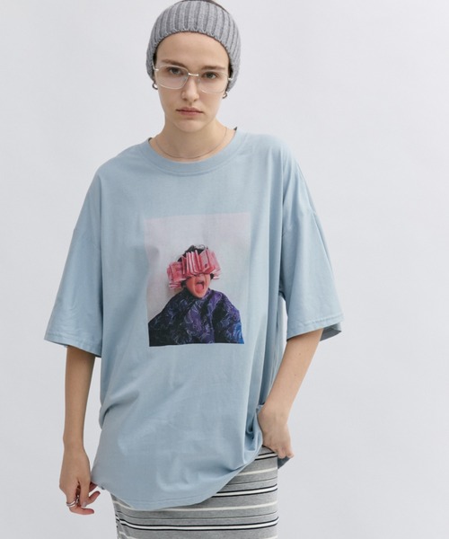 Auntie Rosa Holiday(アンティローザホリデー)の「グラフィックフォトTEE(Tシャツ/カットソー・レディース・オフホワイト/ブルー/グレー・FREE)」の4枚目の写真