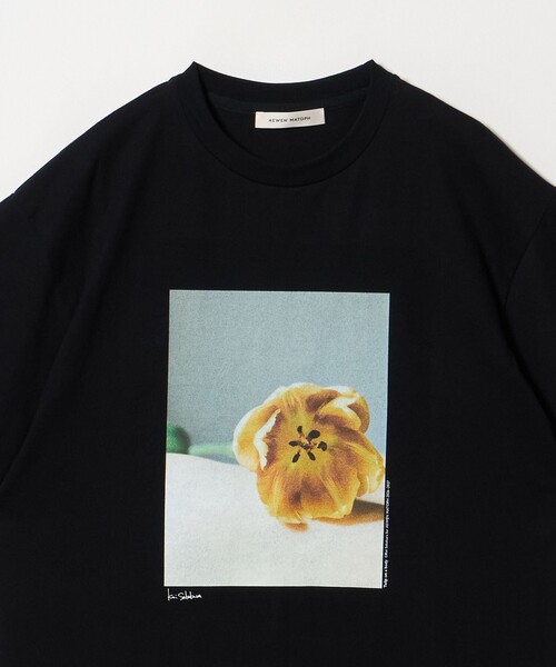 AEWEN MATOPH(イウエン マトフ)の「<Kei Sakakura for AEWEN MATOPH>フォトTシャツ Tulip on body(Tシャツ/カットソー・レディース・ブラック/ホワイト・FREE)」の14枚目の写真