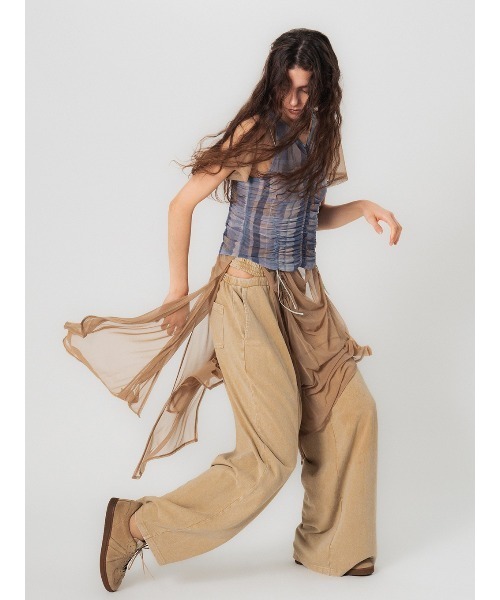 ELCHELE(エルチェレ)の「FILMY SHIRRING TOP(Tシャツ/カットソー・レディース・ライトグレー/ベージュ・FREE)」の14枚目の写真