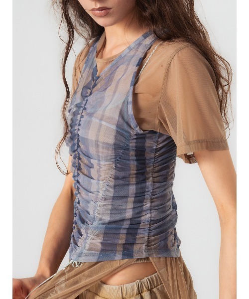 ELCHELE(エルチェレ)の「FILMY SHIRRING TOP(Tシャツ/カットソー・レディース・ライトグレー/ベージュ・FREE)」の11枚目の写真