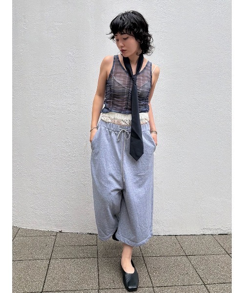 ELCHELE(エルチェレ)の「FILMY SHIRRING TOP(Tシャツ/カットソー・レディース・ライトグレー/ベージュ・FREE)」の19枚目の写真