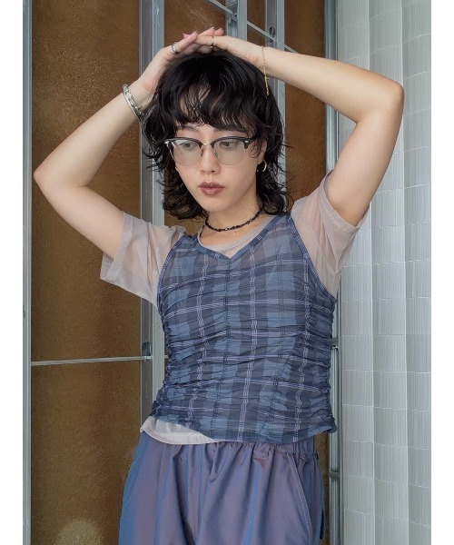 ELCHELE(エルチェレ)の「FILMY SHIRRING TOP(Tシャツ/カットソー・レディース・ライトグレー/ベージュ・FREE)」の17枚目の写真