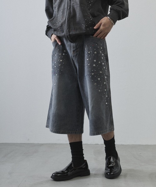Shoowtime(ショウタイム)の「Rhinestone Baggy Denim Shorts / ラインストーンバギーデニムショーツ(デニムパンツ・メンズ・ライトブルー・MEDIUM/LARGE/X-LARGE)」の6枚目の写真