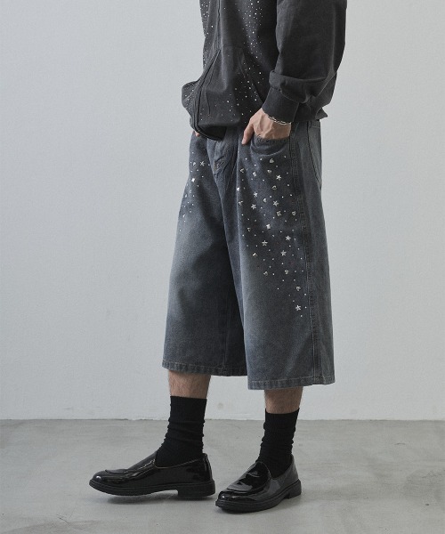 Shoowtime(ショウタイム)の「Rhinestone Baggy Denim Shorts / ラインストーンバギーデニムショーツ(デニムパンツ・メンズ・ライトブルー・MEDIUM/LARGE/X-LARGE)」の9枚目の写真