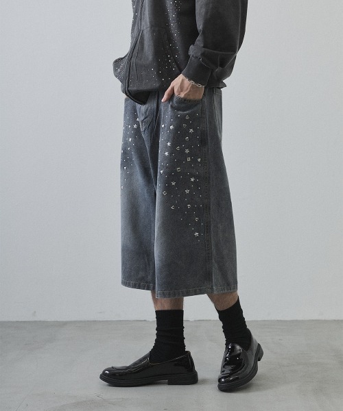 Shoowtime(ショウタイム)の「Rhinestone Baggy Denim Shorts / ラインストーンバギーデニムショーツ(デニムパンツ・メンズ・ライトブルー・MEDIUM/LARGE/X-LARGE)」の10枚目の写真