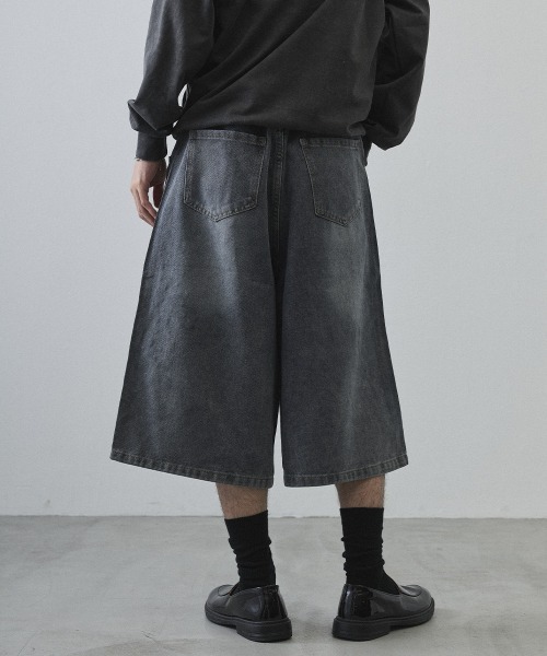 Shoowtime(ショウタイム)の「Rhinestone Baggy Denim Shorts / ラインストーンバギーデニムショーツ(デニムパンツ・メンズ・ライトブルー・MEDIUM/LARGE/X-LARGE)」の12枚目の写真