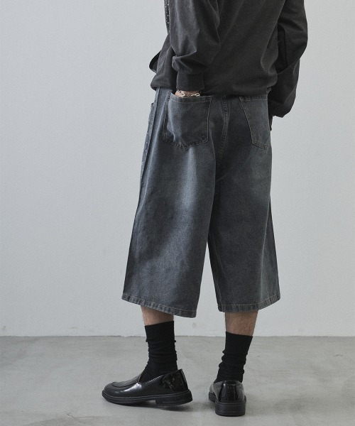 Shoowtime(ショウタイム)の「Rhinestone Baggy Denim Shorts / ラインストーンバギーデニムショーツ(デニムパンツ・メンズ・ライトブルー・MEDIUM/LARGE/X-LARGE)」の14枚目の写真