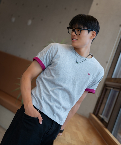 AWESOME STUDIO(オーサムスタジオ)の「配色ロールアップスリーブTシャツメランジグレー(Tシャツ/カットソー・レディース・グレー系その他・FREE)」の8枚目の写真
