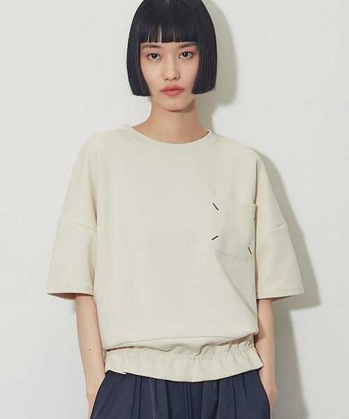ANOTHER S(アナザーエス)の「配色ステッチポケット 前ギャザープルオーバー(Tシャツ/カットソー・レディース・ブラック/ホワイト/ベージュ/ブラウン・FREE)」の4枚目の写真