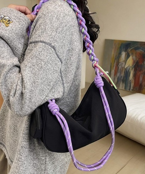 LETee(レティー)の「カラフルロープが主役!コンパクトなのに存在感抜群のミニショルダーバッグ(ショルダーバッグ・レディース・ブラック/アイボリー/グレー/パープル・FREE)」の1枚目の写真