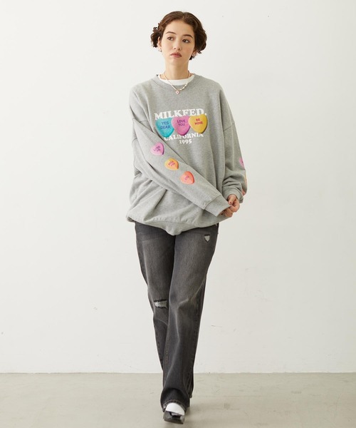 MILKFED.(ミルクフェド)の「SWEETHEARTS CANDY SWEAT TOP(スウェット・レディース・アッシュ/オフホワイト/ライトパープル・L/M)」の9枚目の写真