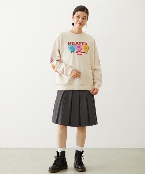 MILKFED.(ミルクフェド)の「SWEETHEARTS CANDY SWEAT TOP(スウェット・レディース・アッシュ/オフホワイト/ライトパープル・L/M)」の14枚目の写真