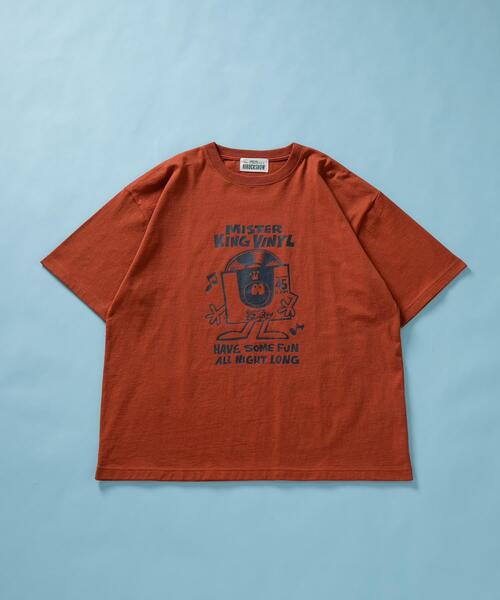 URBAN RESEARCH Sonny Label(アーバンリサーチサニーレーベル)の「HIROCKSHOWコラボTシャツ MISTER(Tシャツ/カットソー・メンズ・ブラック/ホワイト/ブラウン系その他・MEDIUM/LARGE)」の3枚目の写真