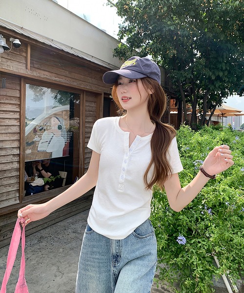 Girly Doll(ガーリードール)の「ヘンリーネックベーシックTシャツ(その他トップス・レディース・ホワイト/ブラック/ピンク・M/L)」の10枚目の写真