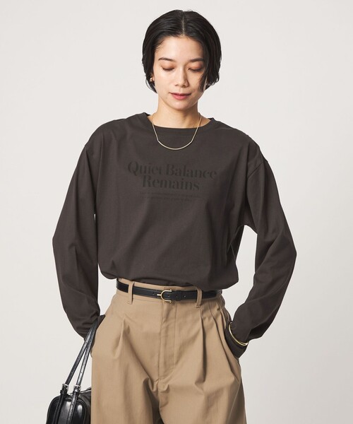 green label relaxing(グリーンレーベルリラクシング)の「ロゴ ロングスリーブ Tシャツ(Tシャツ/カットソー・レディース・その他1/オフホワイト/ベージュ/ダークグレー・FREE)」の2枚目の写真