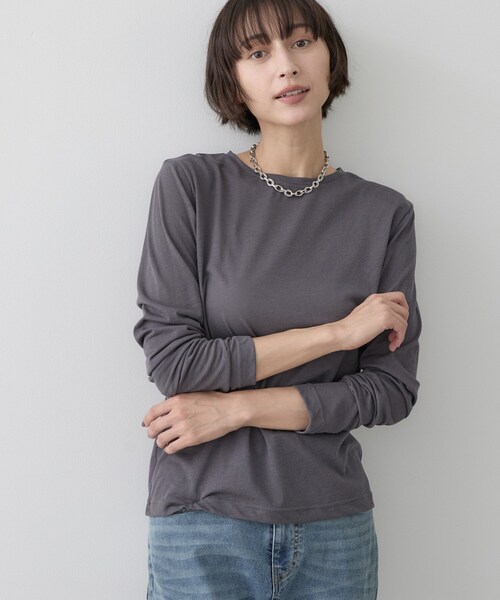 Dessin(デッサン)の「クルーネックシアーロングTシャツ(Tシャツ/カットソー・レディース・オフホワイト/ブラック/ブラウン系その他・01/02/03)」の2枚目の写真