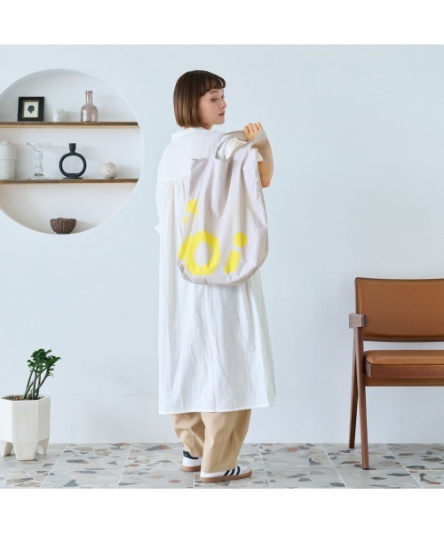 Belle Maison(ベルメゾン)の「【iloi】北欧スタイルのトートバッグ(トートバッグ・レディース・オレンジ/グリーン/グレー/チャコール・-)」の12枚目の写真