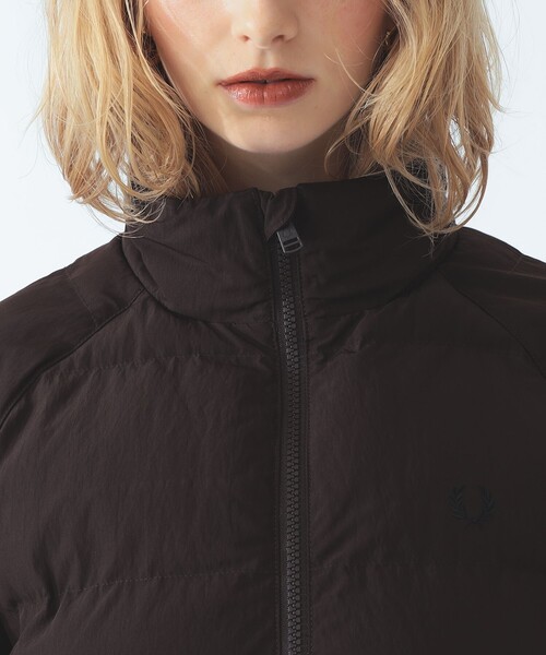 FRED PERRY(フレッドペリー)の「【別注】FRED PERRY / パデッド ジャケット(ブルゾン・レディース・ダークブラウン・10)」の6枚目の写真