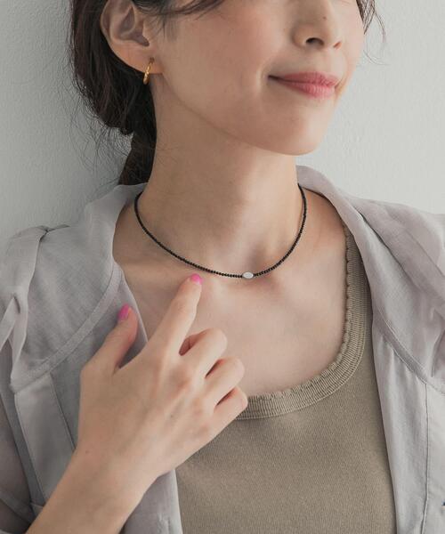 URBAN RESEARCH DOORS(アーバンリサーチドアーズ)の「ステンレストップガラスビーズネックレス(ネックレス・レディース・グレー/ブラック・ONE)」の6枚目の写真