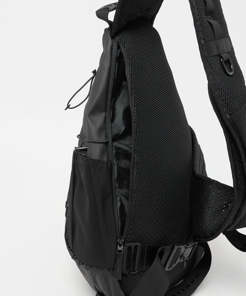 OAKLEY(オークリー)の「<OAKLEY>ラチチュード スリング パック(ショルダーバッグ・メンズ・ブラック・FREE)」の12枚目の写真