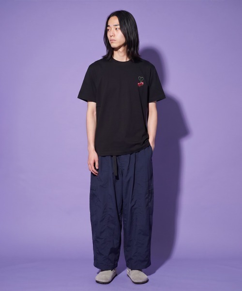 rehacer(レアセル)の「rehacer TEE : Cherry Heart TEE / チェリー ハート T-Shirt(Tシャツ/カットソー・メンズ・ブラック・MEDIUM/LARGE/X-LARGE)」の5枚目の写真