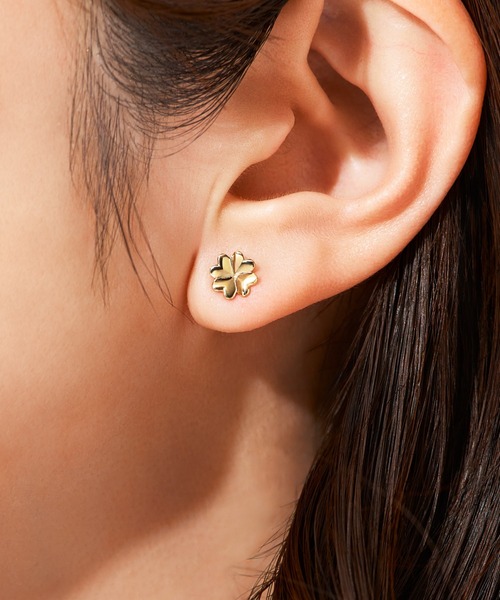 Jewel closet by L&Co.(ジュエルクローゼットバイエルアンドコー)の「K10 クローバー ピアス(YG・PG)(ピアス(両耳用)・レディース・ピンクゴールド/イエローゴールド・FREE)」の3枚目の写真