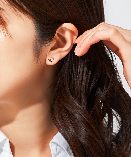 Jewel closet by L&Co.(ジュエルクローゼットバイエルアンドコー)の「K10 クローバー ピアス(YG・PG)(ピアス(両耳用)・レディース・ピンクゴールド/イエローゴールド・FREE)」の7枚目の写真