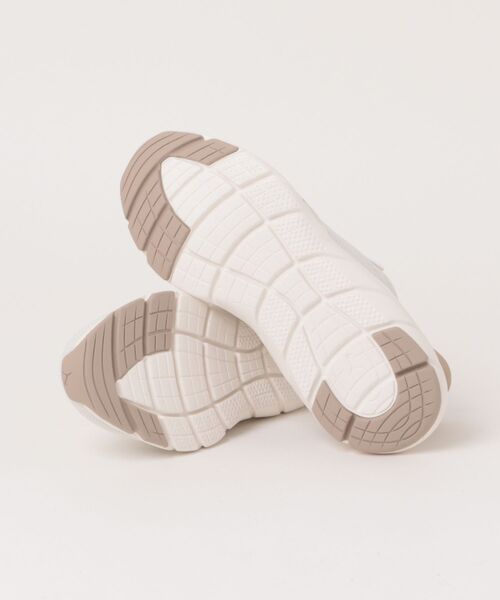 PUMA（プーマ）の「PUMA プーマ SOFTRIDE FLEX LACE EASE IN ALT【軽量】レディーススニーカー(ソフトライドフレックスレースイーズイン)（スニーカー・レディース・グレー系その他・22.5cm/23.5cm/24.5cm/23.0cm/24.0cm/25.0cm）」の3枚目の写真