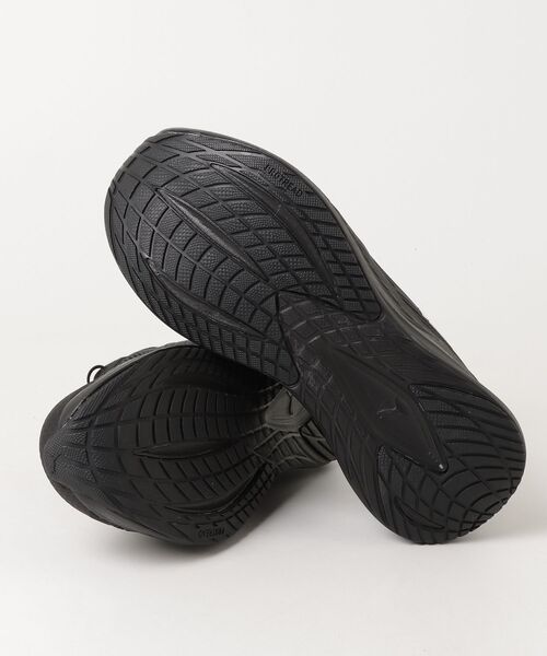 PUMA（プーマ）の「プーマ PUMA マックスストライド LITE LS EASE IN（スニーカー・メンズ・ブラック・27.5cm/27.0cm/26.5cm/25.5cm/28.0cm/25.0cm）」の3枚目の写真