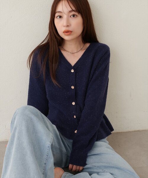 natural couture(ナチュラルクチュール)の「ラメペプラムニット(ニット/セーター・レディース・ネイビー/オフホワイト/サックスブルー/ピンク/ボルドー・FREE)」の21枚目の写真