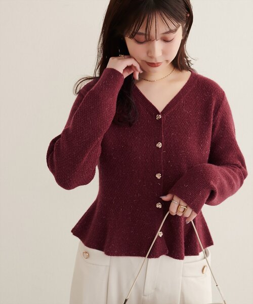natural couture(ナチュラルクチュール)の「ラメペプラムニット(ニット/セーター・レディース・ネイビー/オフホワイト/サックスブルー/ピンク/ボルドー・FREE)」の9枚目の写真