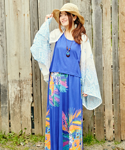 チャイハネ(チャイハネ)の「【チャイハネ】エスニック柄WAYストール / カーディガン(ストール/ショール・レディース・イエロー/ブルー/ブラック・FREE)」の4枚目の写真