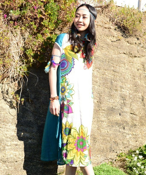 チャイハネ（チャイハネ）の「【チャイハネ】フェザーヒッピーバンド ヘッドアクセサリー（ヘアバンド・レディース・カラフル/ナチュラル・FREE）」の9枚目の写真