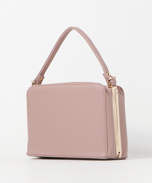 PLAIN CLOTHING（プレーンクロージング）の「ミニスクエアショルダーバッグ【PLAIN CLOTHING】（ショルダーバッグ・レディース・ベージュ/ピンク/ブラック/カーキ・FREE）」の5枚目の写真