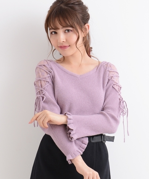 MAJESTIC LEGON（マジェスティックレゴン）の「【WEB限定価格】レース編み上げニットプルオーバー（ニット/セーター・レディース・グリーン/ブラック/ピンク系その他/マスタード/アイボリー/ピンク・MEDIUM）」の5枚目の写真