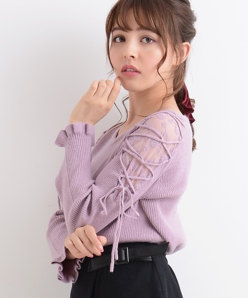 MAJESTIC LEGON（マジェスティックレゴン）の「【WEB限定価格】レース編み上げニットプルオーバー（ニット/セーター・レディース・グリーン/ブラック/ピンク系その他/マスタード/アイボリー/ピンク・MEDIUM）」の17枚目の写真